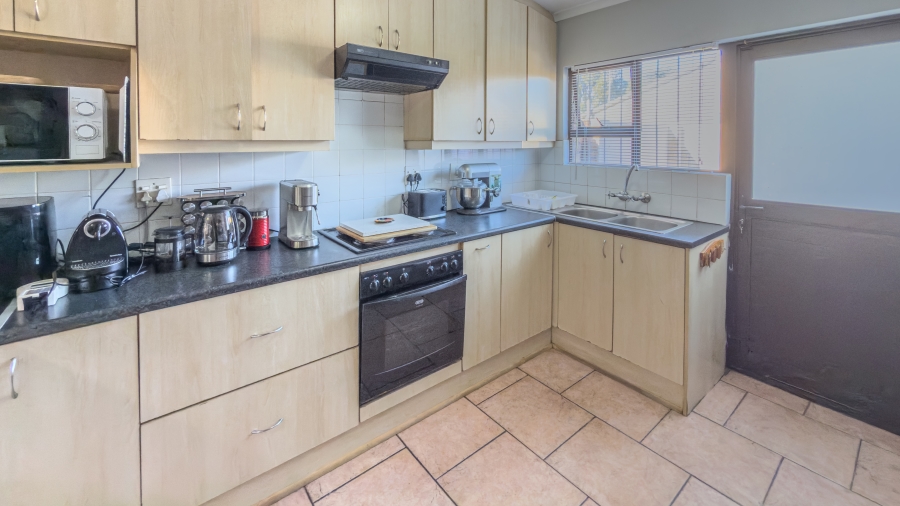 3 Bedroom Property for Sale in Table View Western Cape